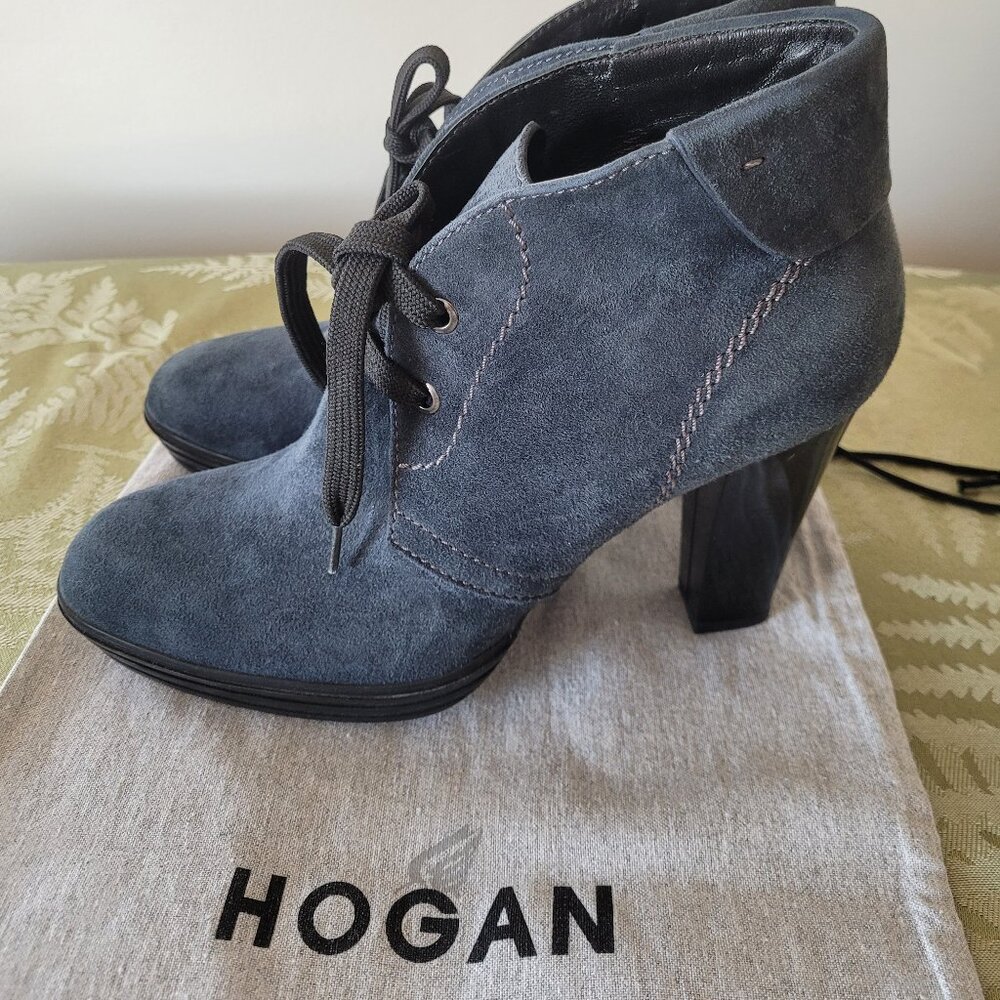 Hogan Suede Ankle Boots ~ Size 9.5